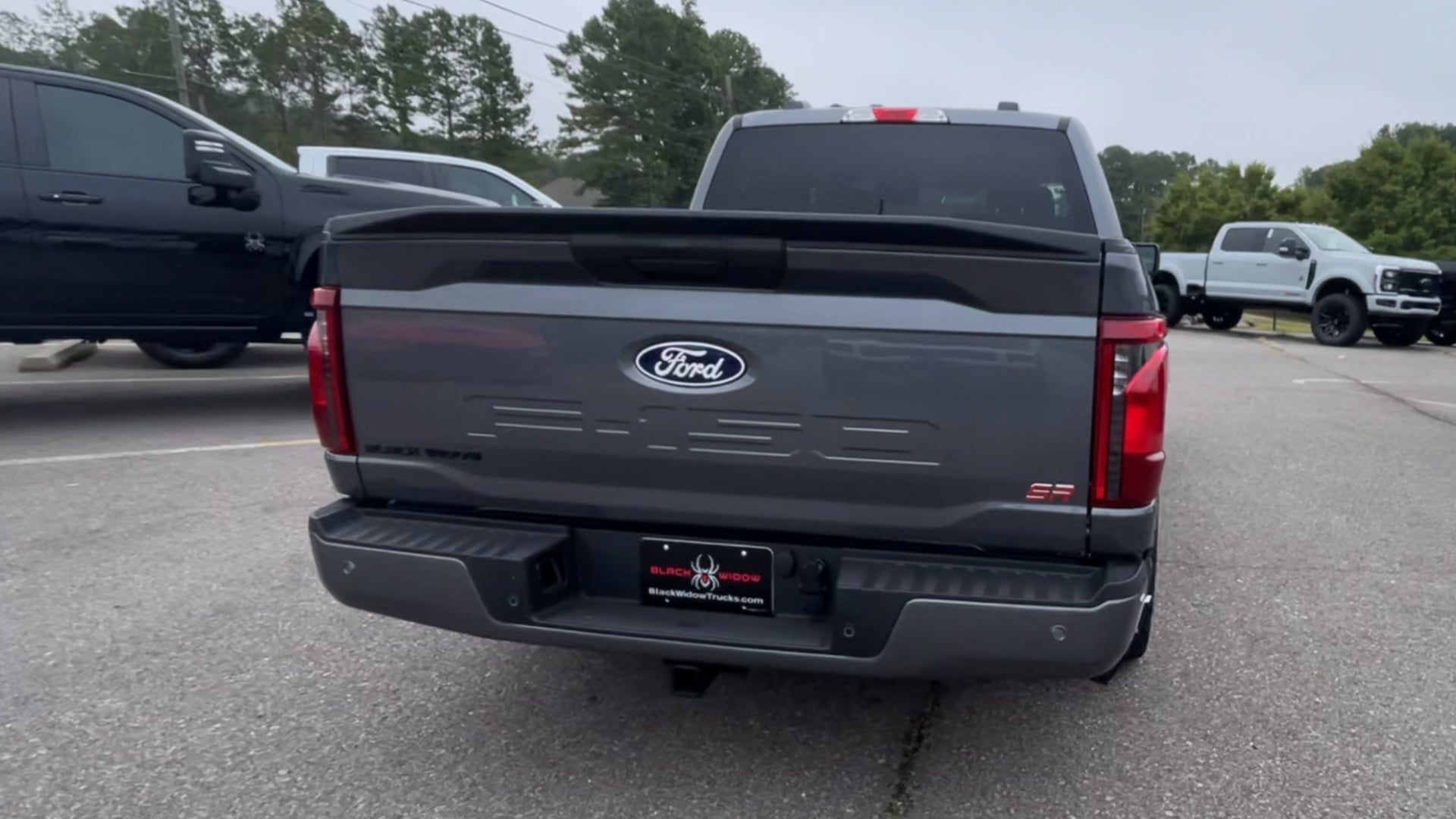 Vehicle Image 9