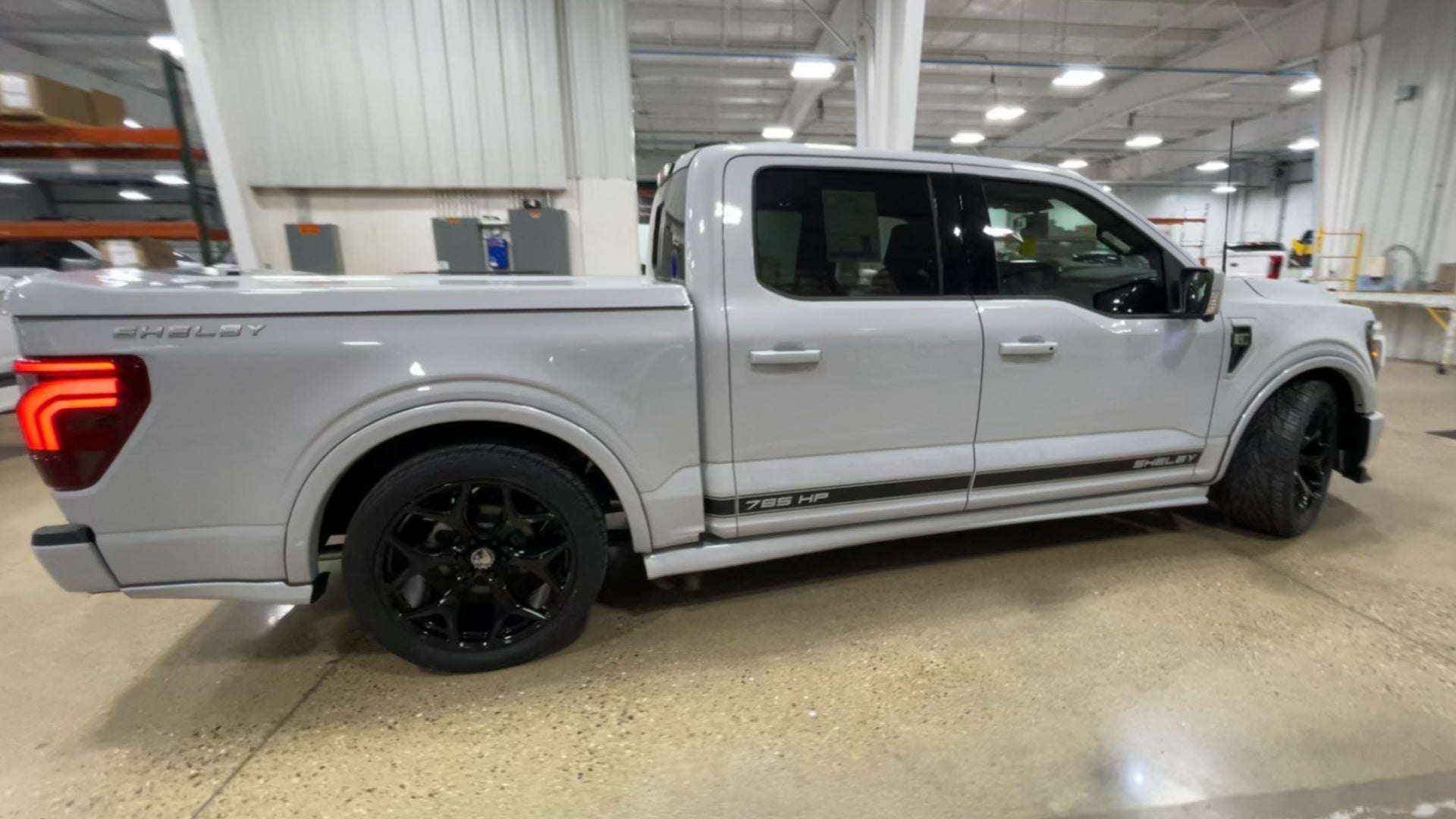Vehicle Image 9