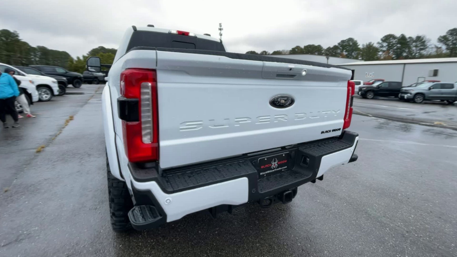 Vehicle Image 9