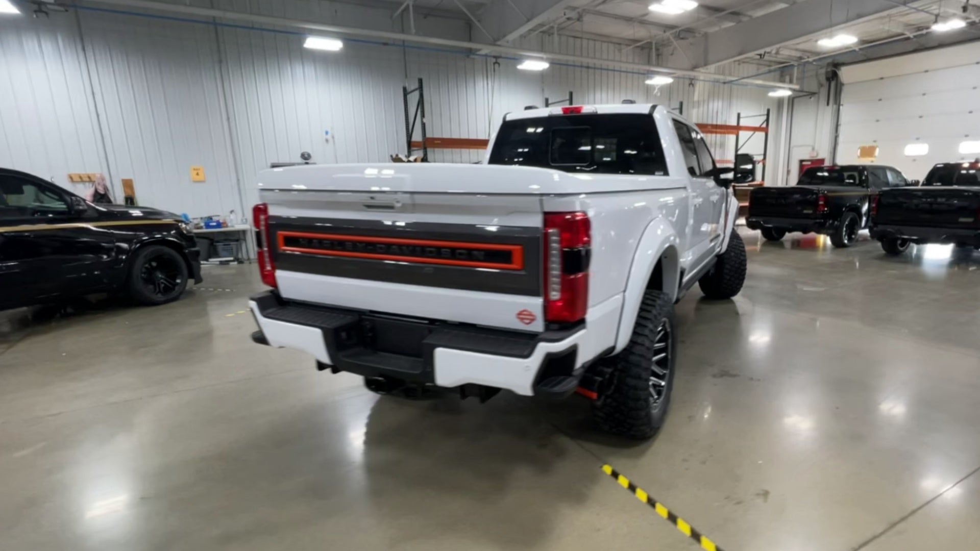 Vehicle Image 9
