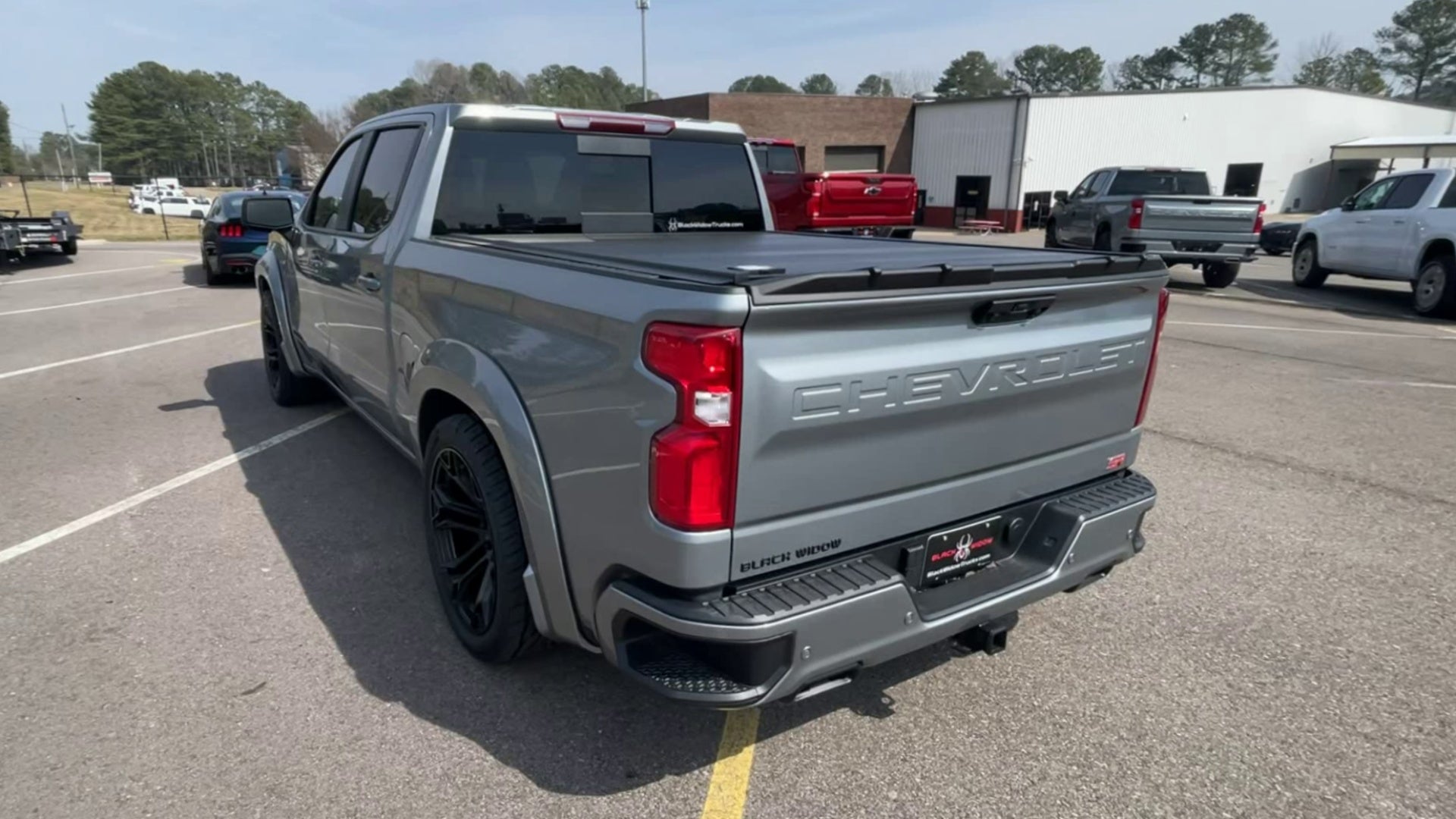 Vehicle Image 9