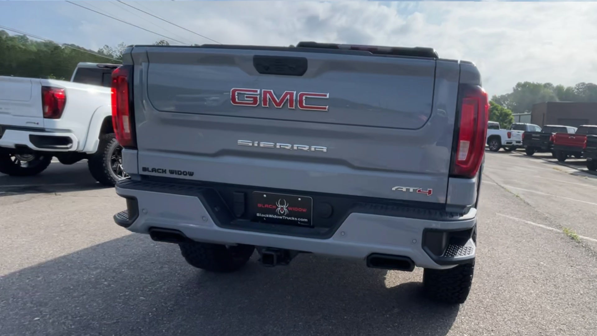 Vehicle Image 9