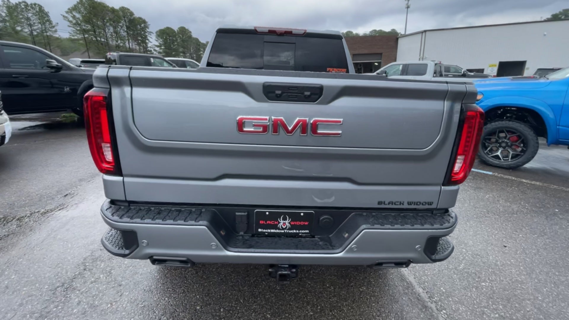 Vehicle Image 9