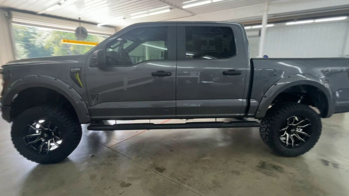 Vehicle Image 8
