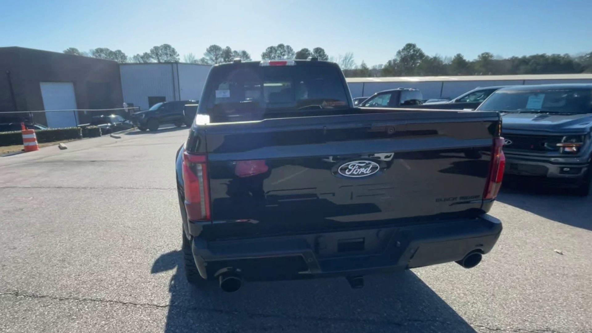 Vehicle Image 9