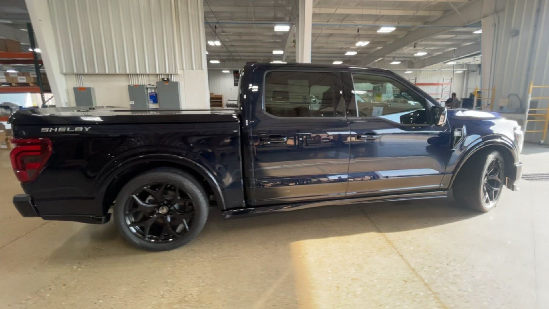 Vehicle Image 9