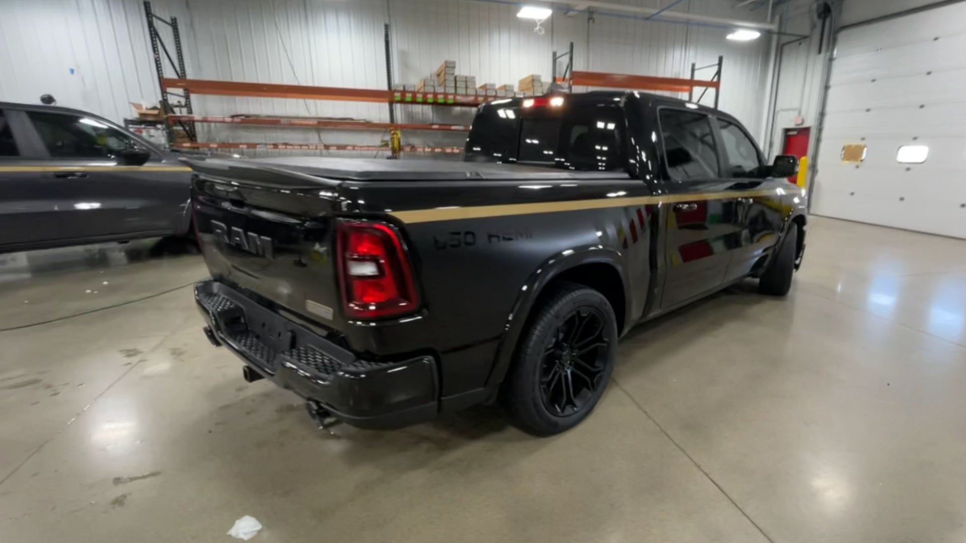 Vehicle Image 9