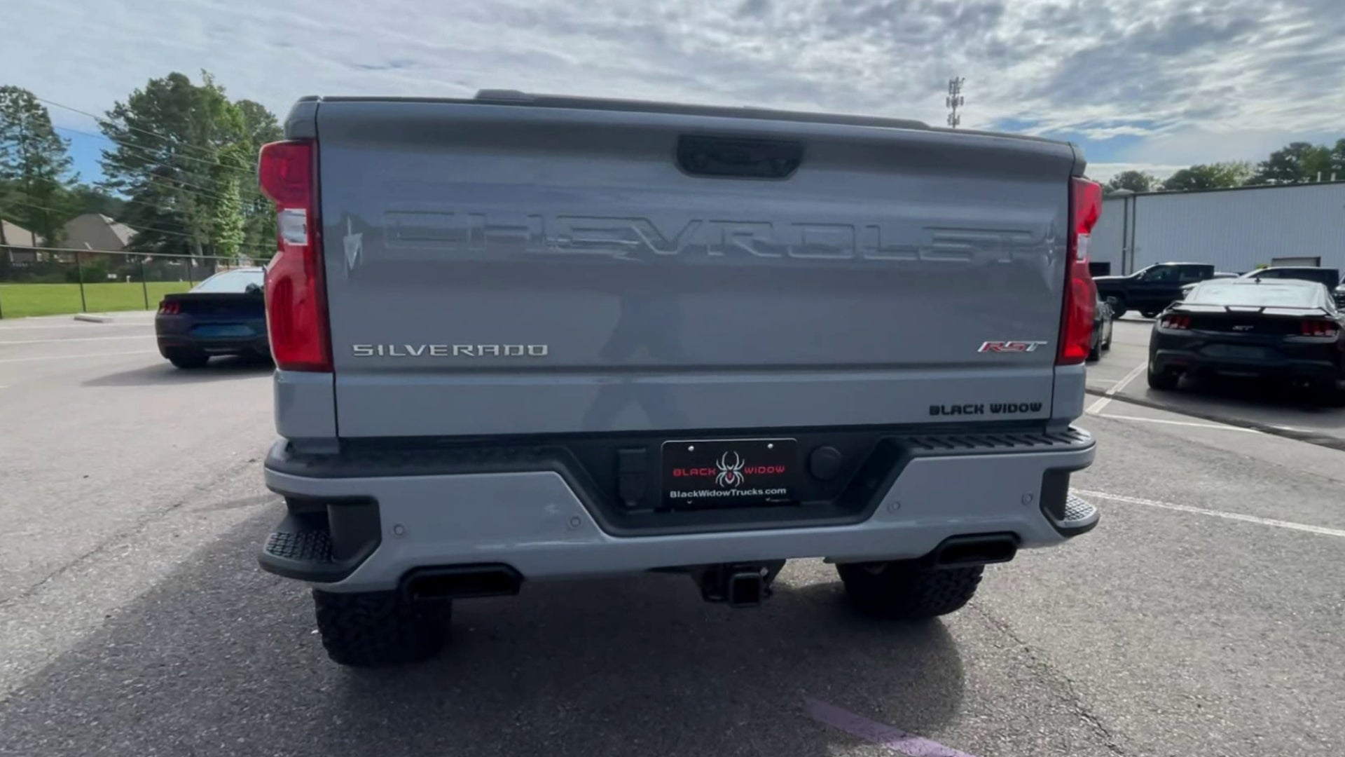 Vehicle Image 9