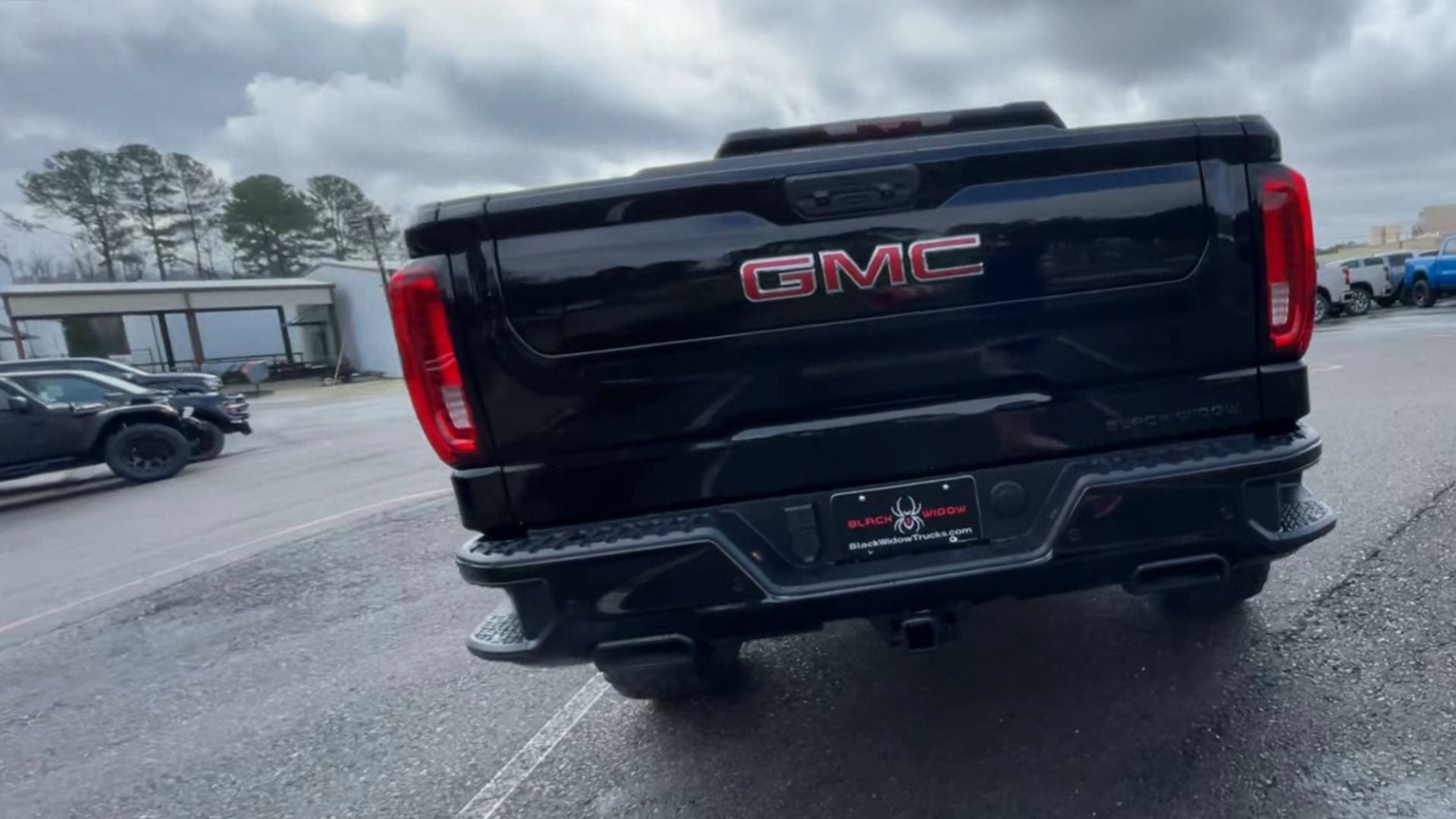 Vehicle Image 9