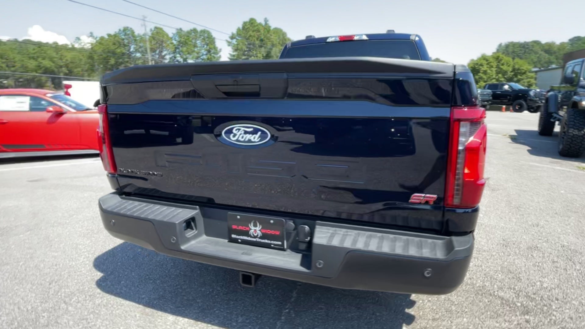Vehicle Image 9