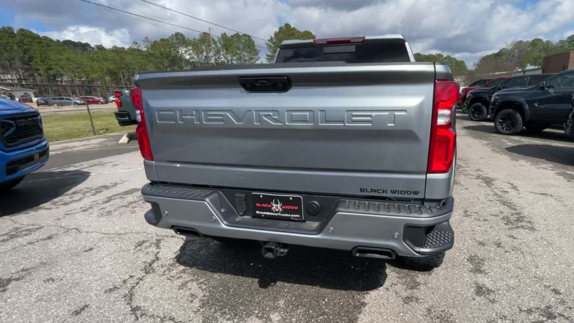Vehicle Image 9