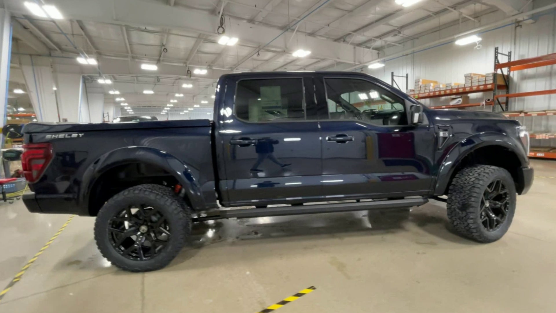 Vehicle Image 9