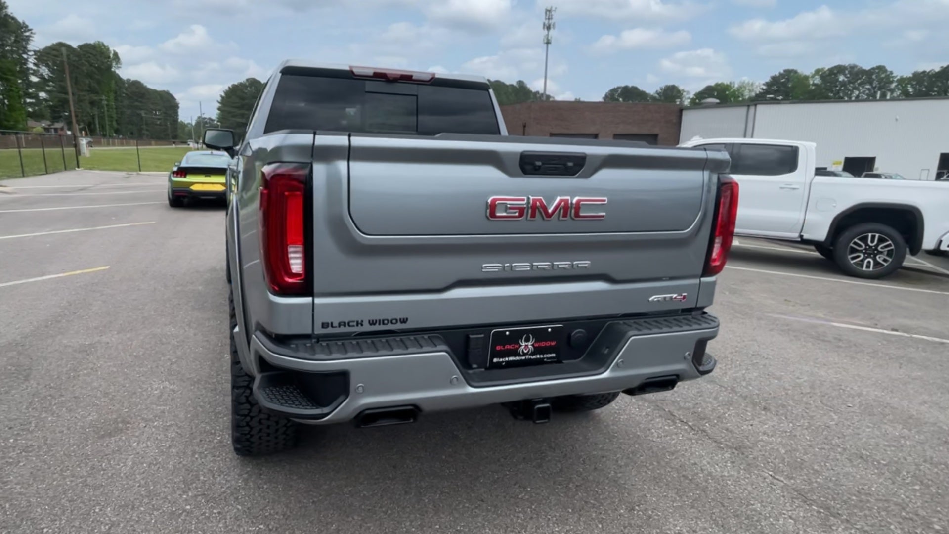 Vehicle Image 9