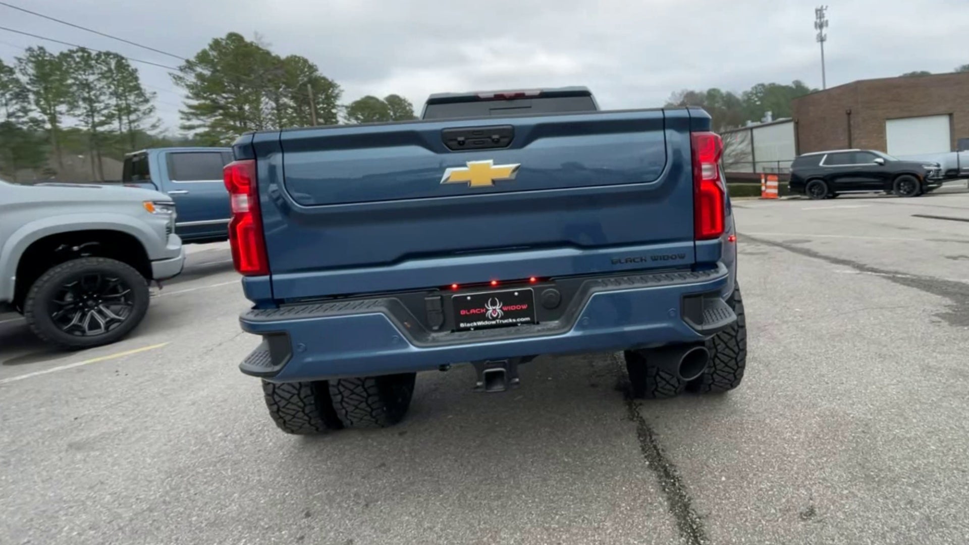 Vehicle Image 9