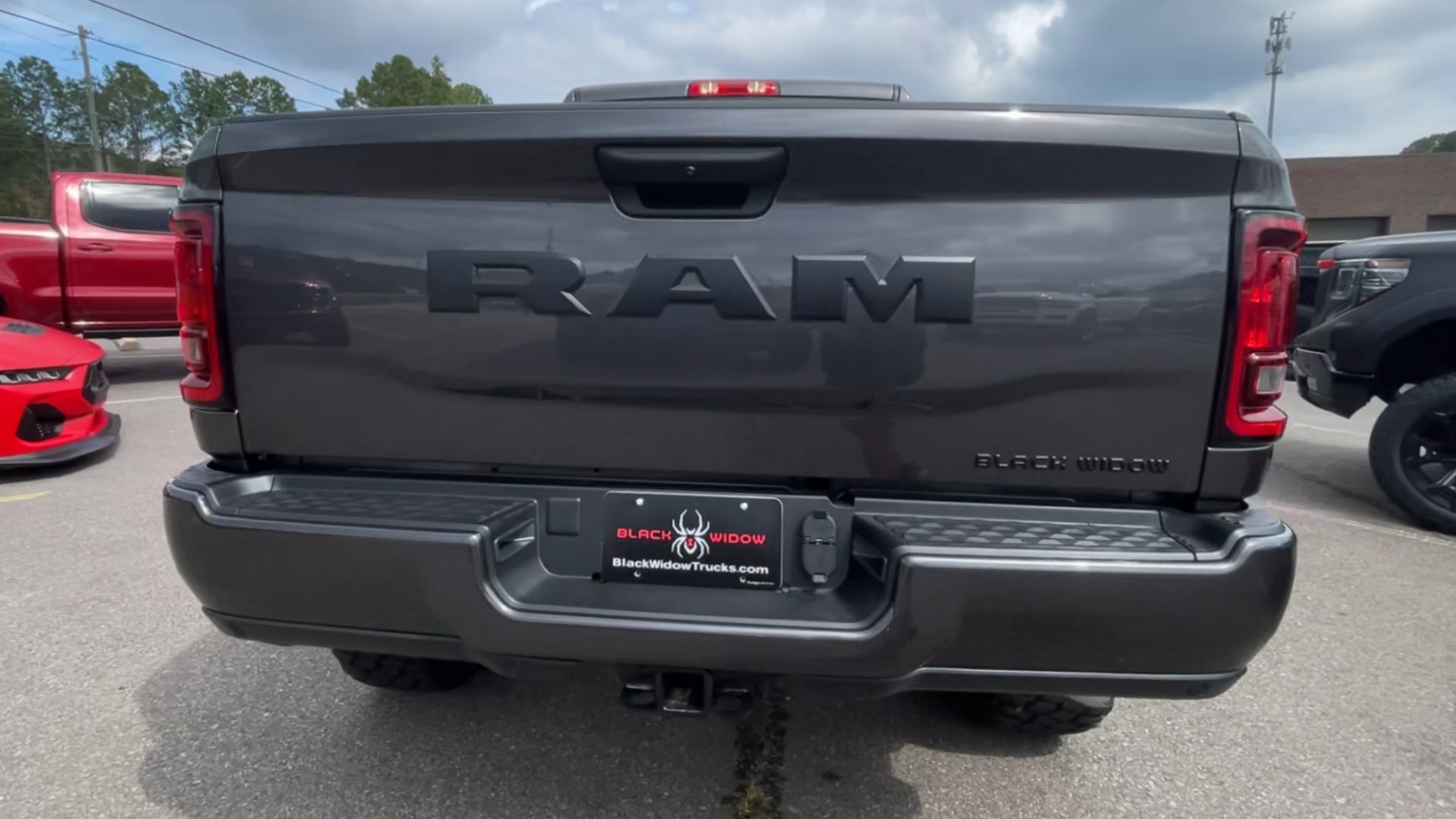 Vehicle Image 9