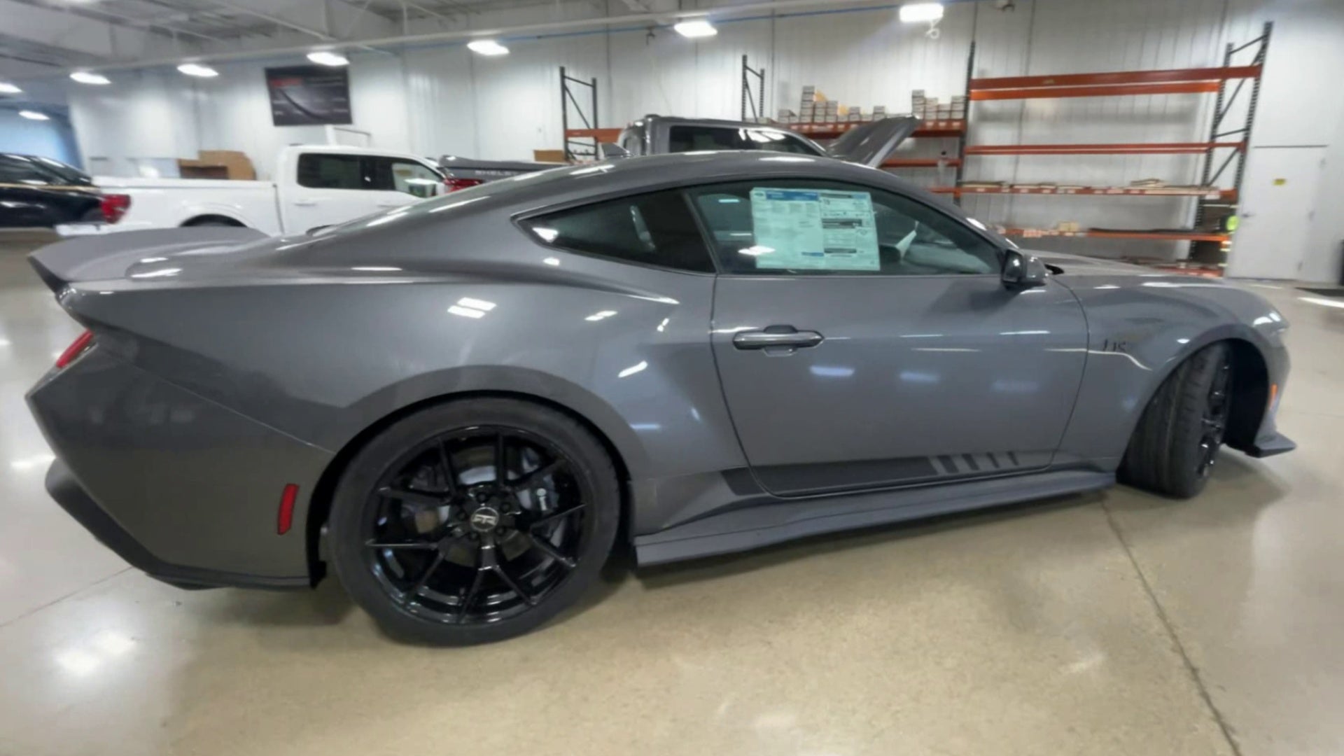 Vehicle Image 9