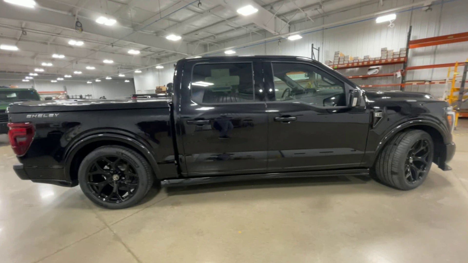 Vehicle Image 9