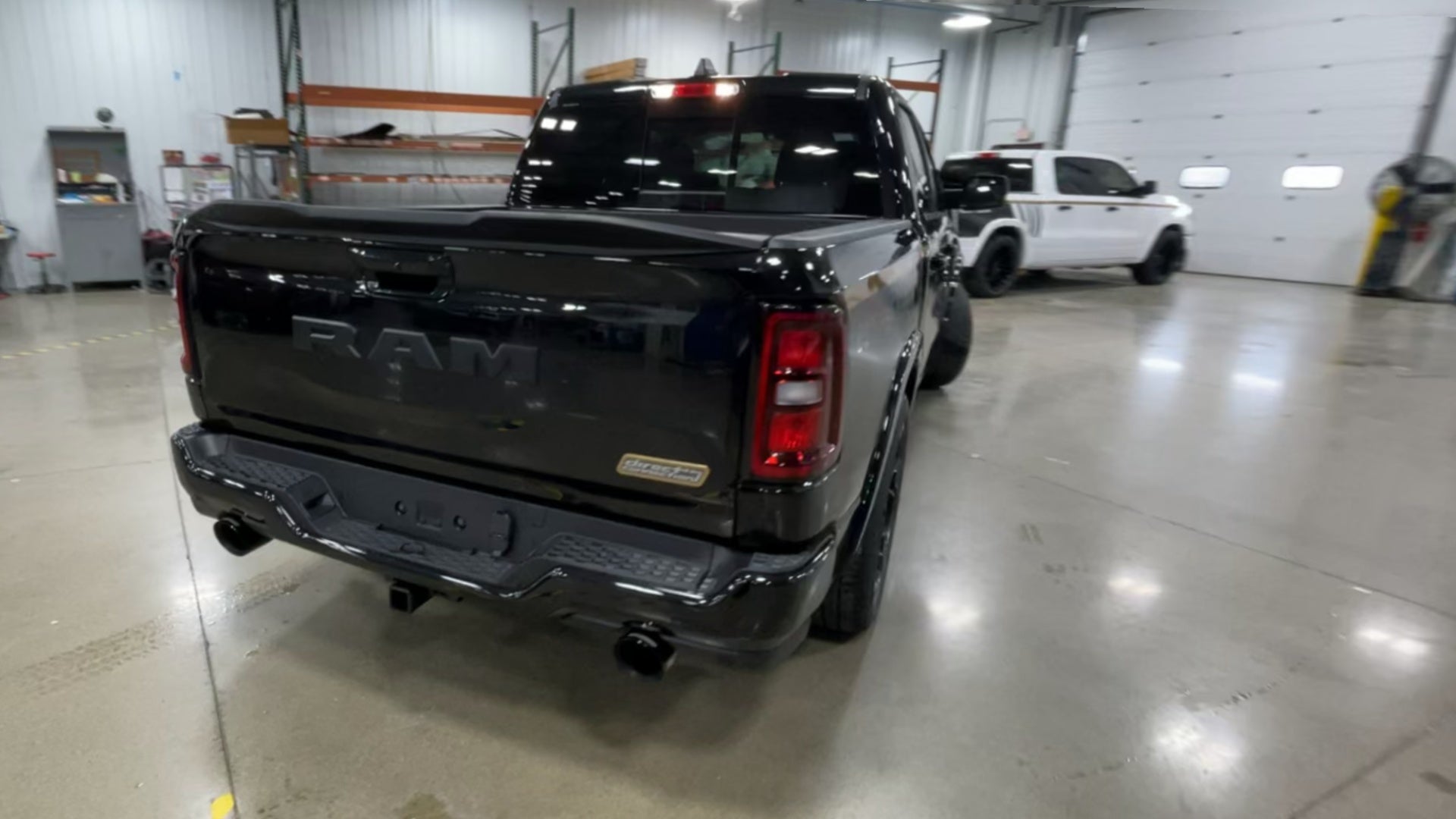 Vehicle Image 9