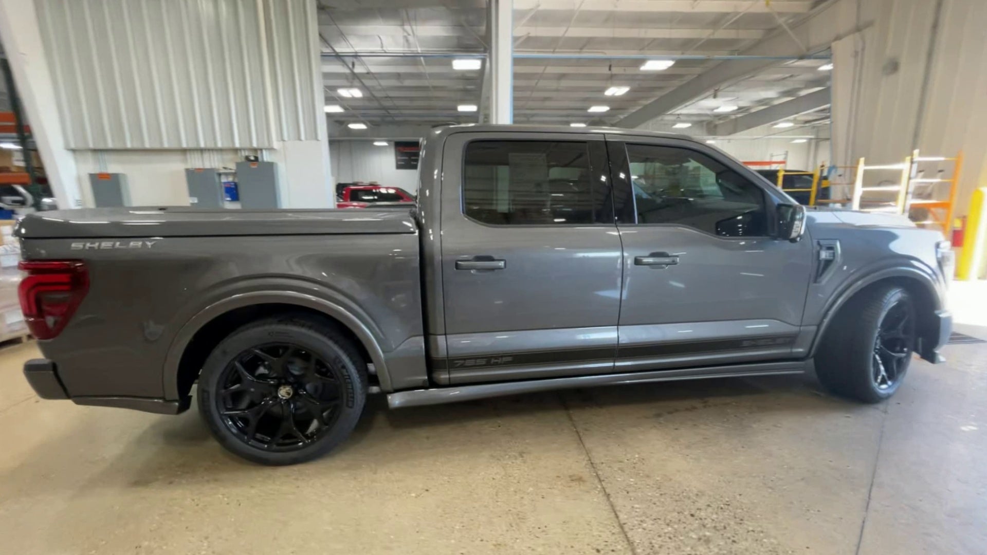 Vehicle Image 9
