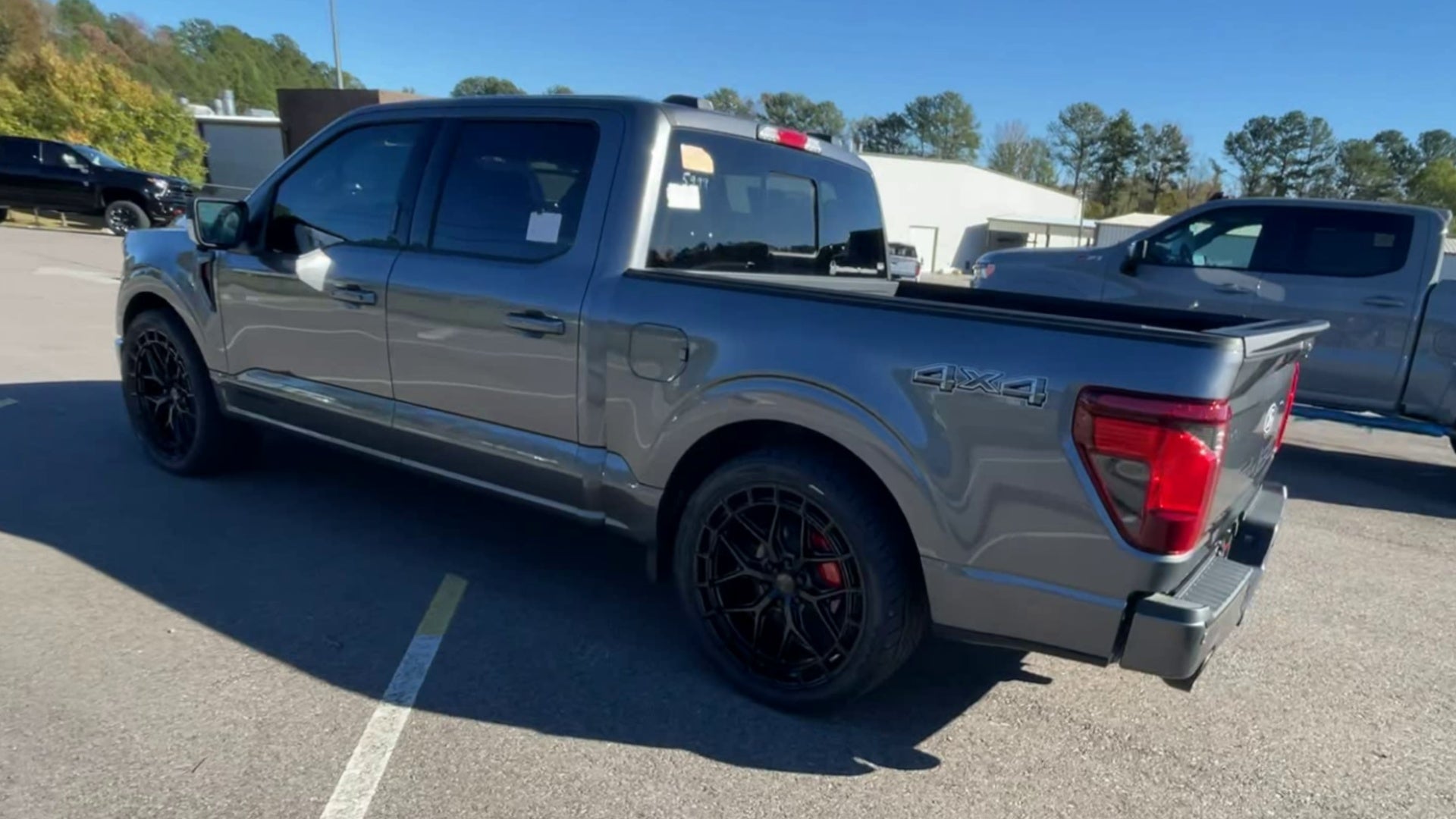 Vehicle Image 9