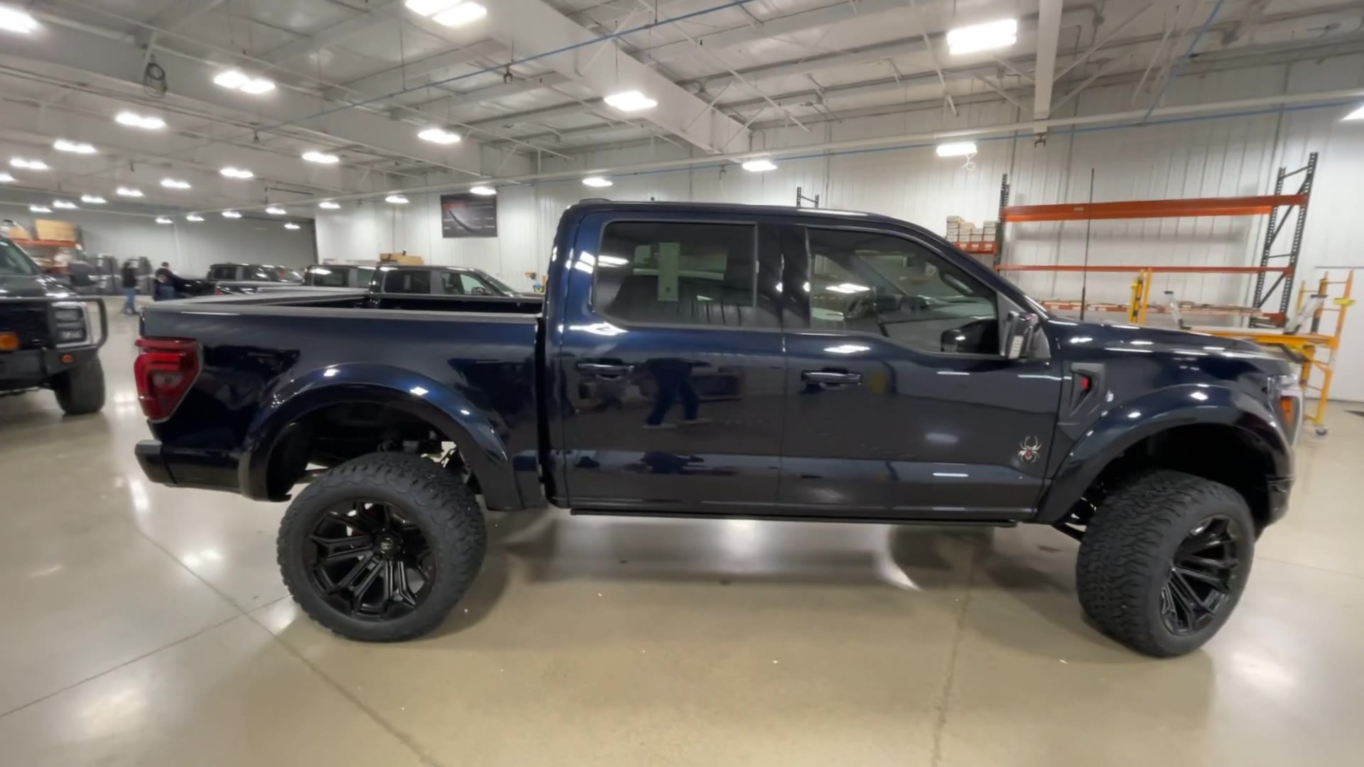 Vehicle Image 9