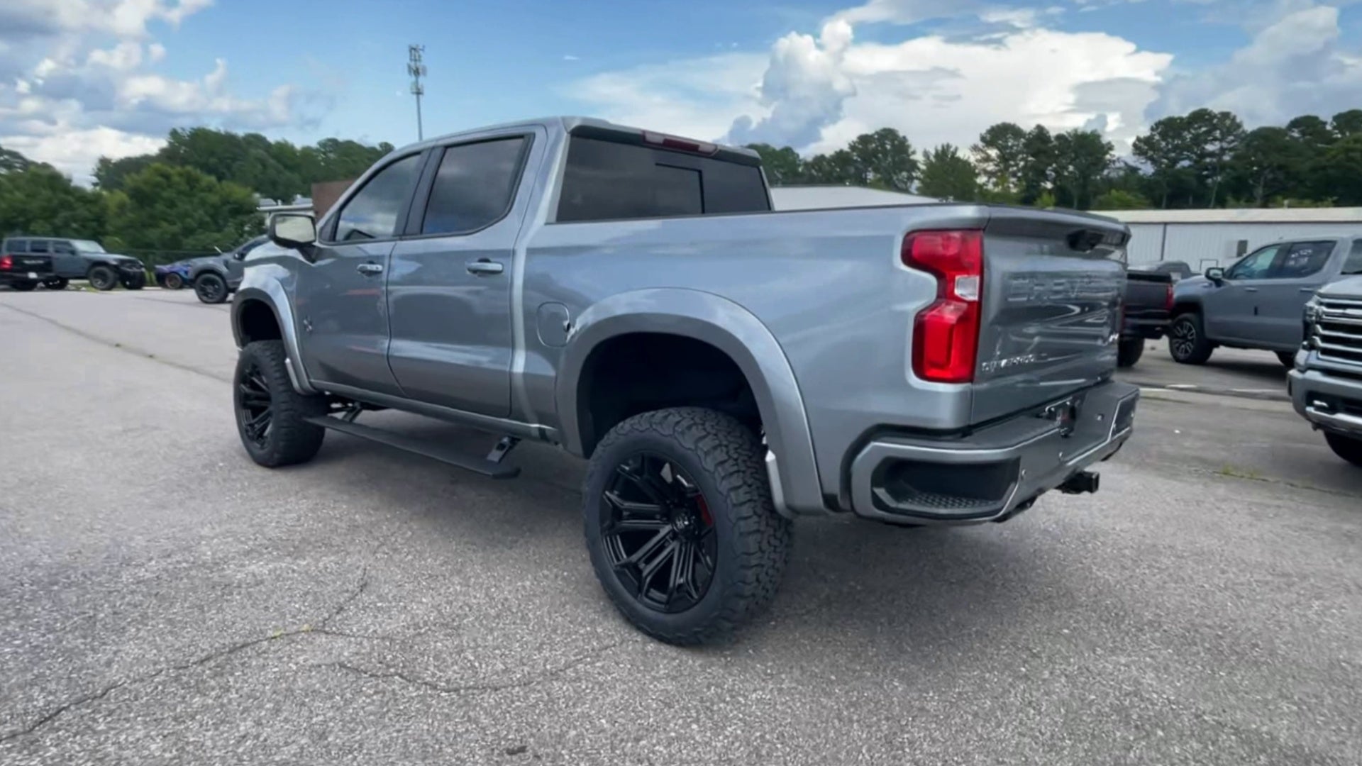 Vehicle Image 9