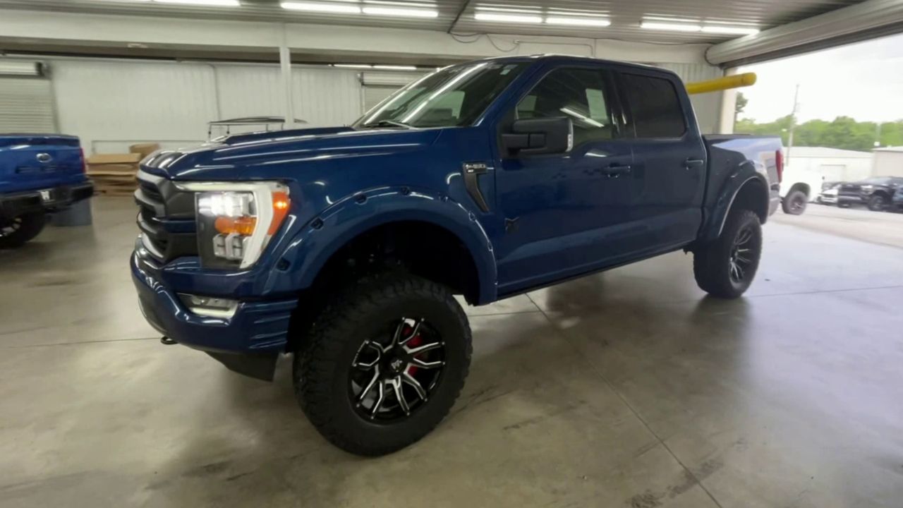 Vehicle Image 4