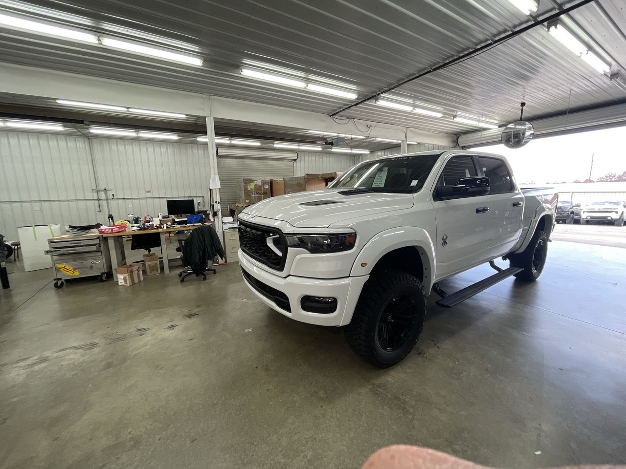 Vehicle Image 4