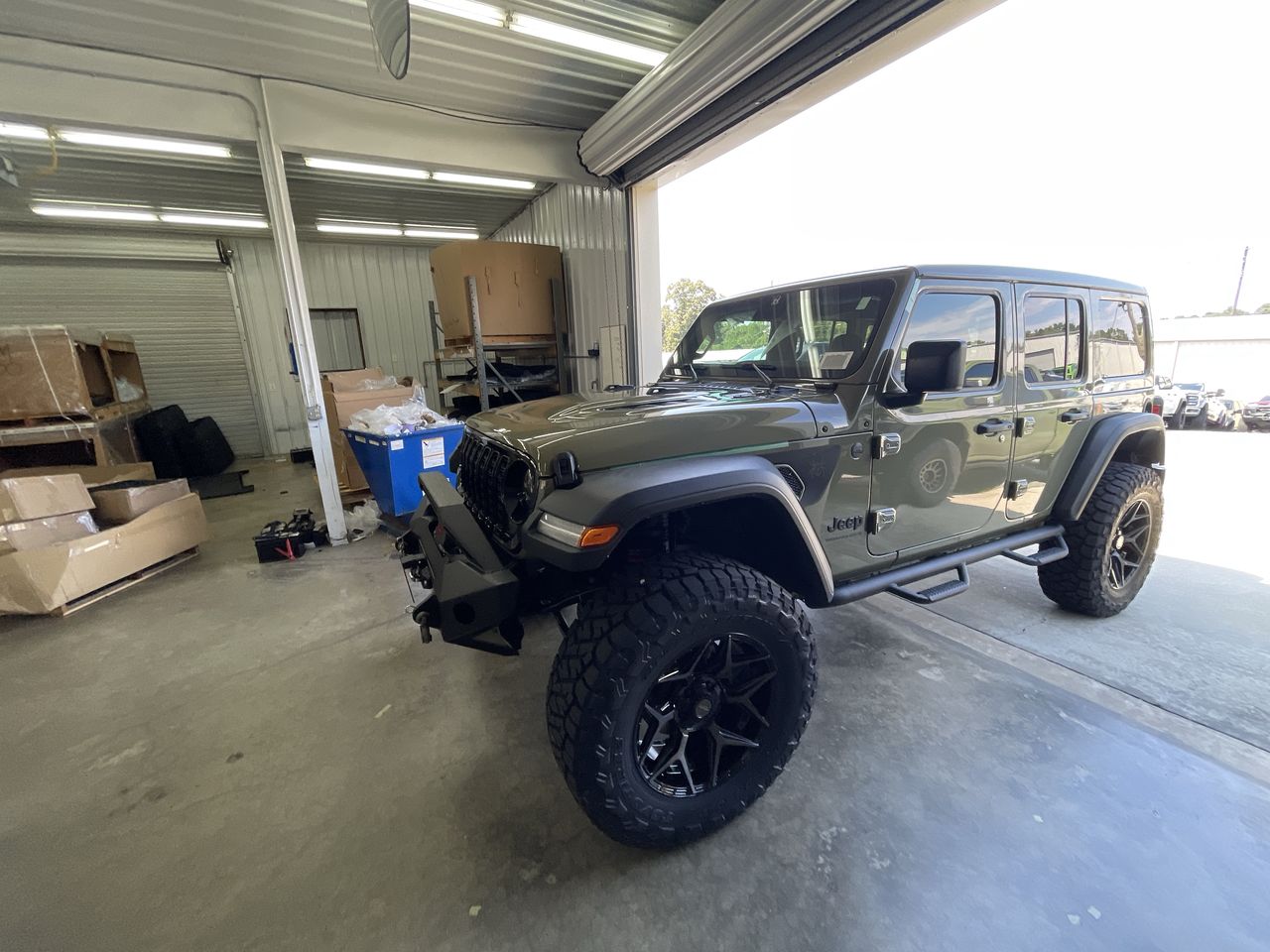 Vehicle Image 4