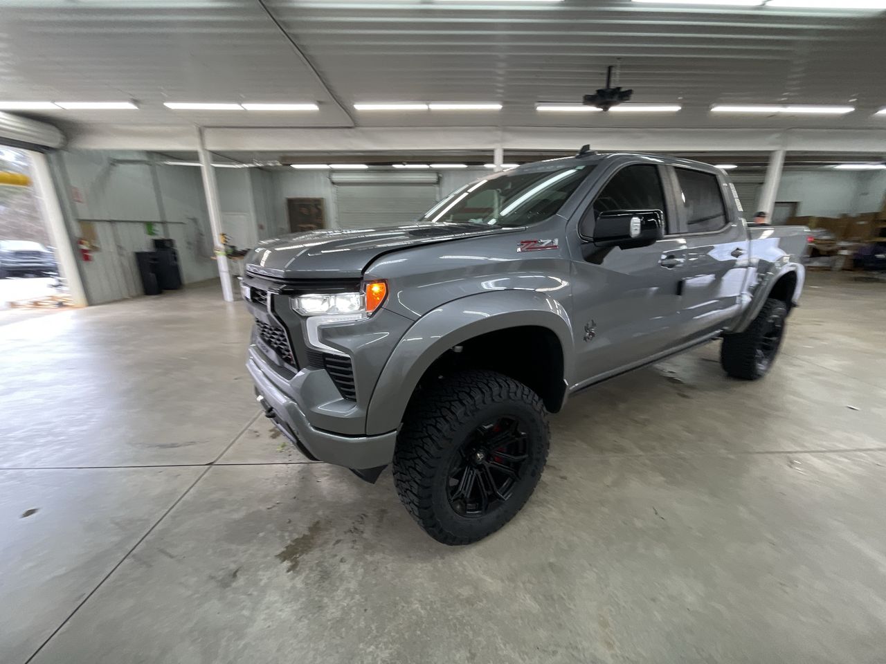 Vehicle Image 4