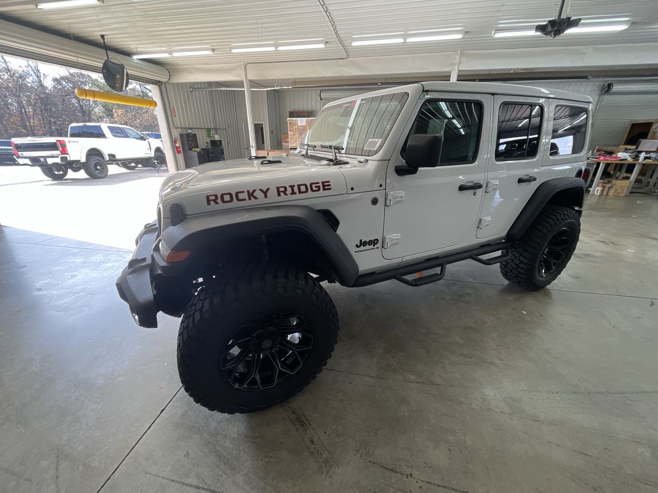 Vehicle Image 4