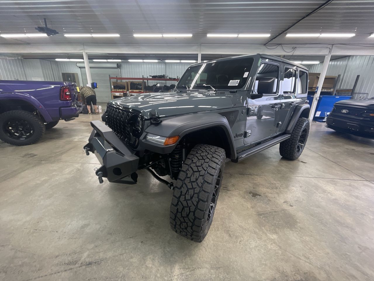 Vehicle Image 4