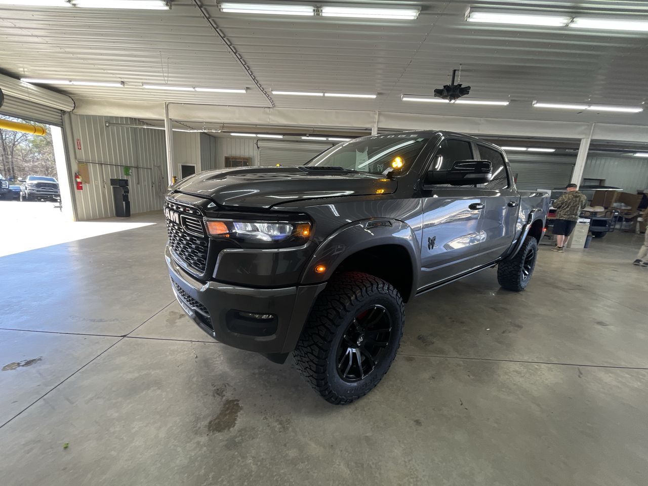 Vehicle Image 4