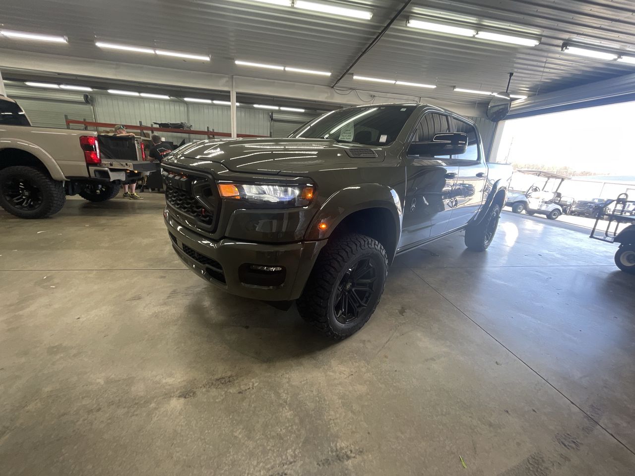 Vehicle Image 4