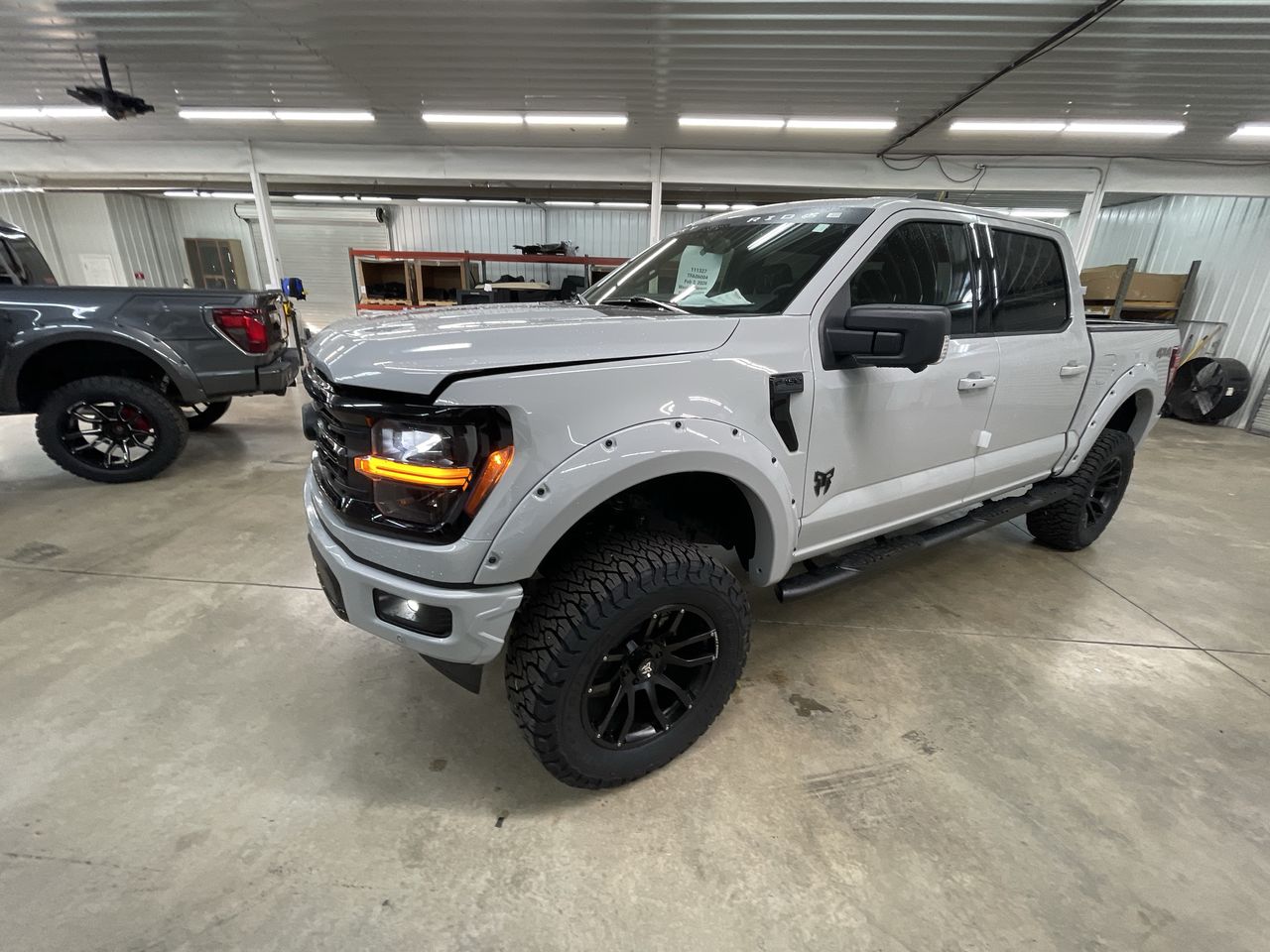 Vehicle Image 4