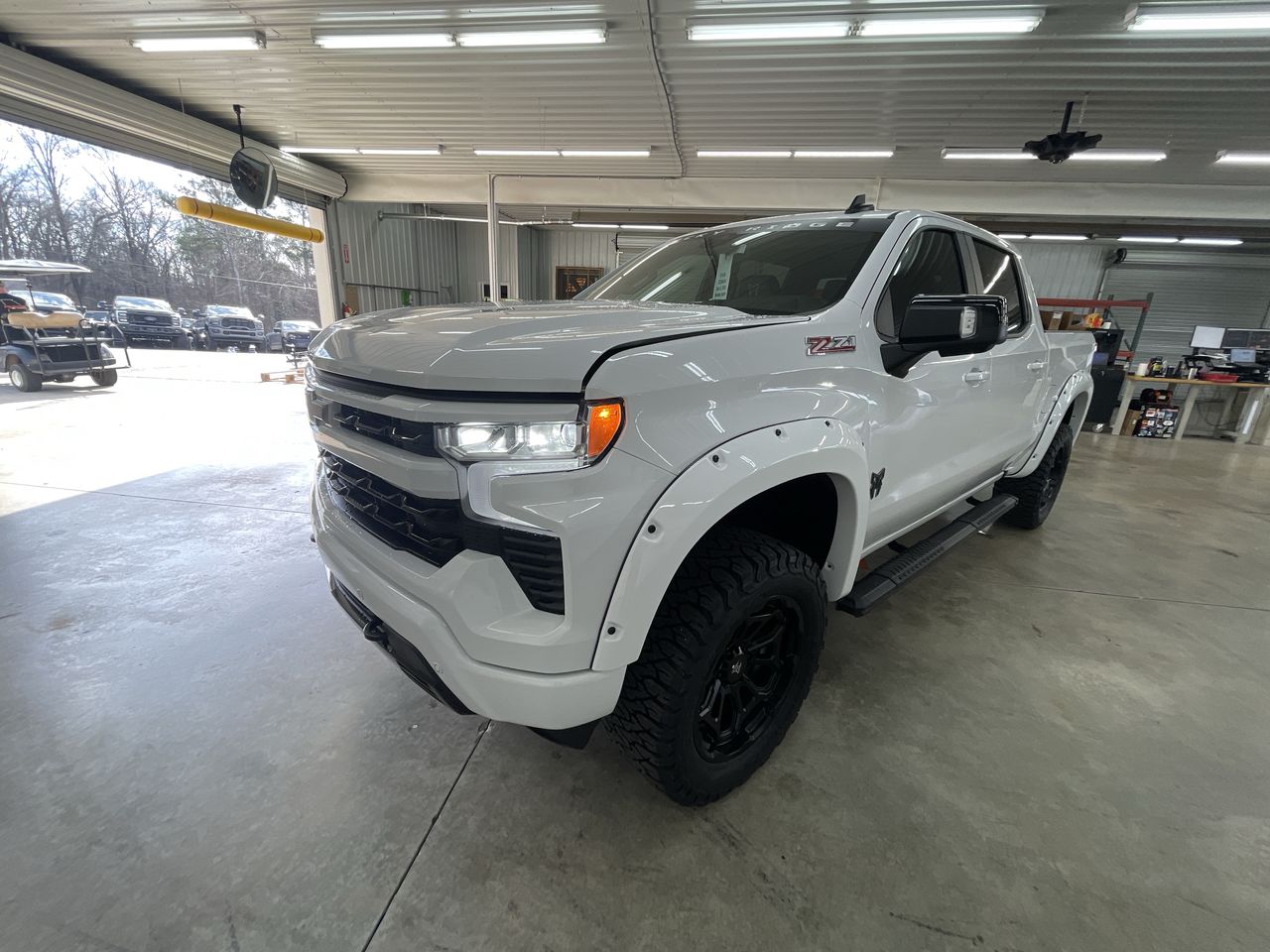Vehicle Image 4