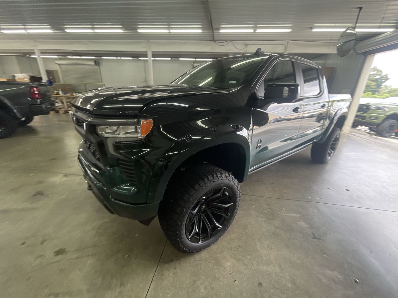 Vehicle Image 4