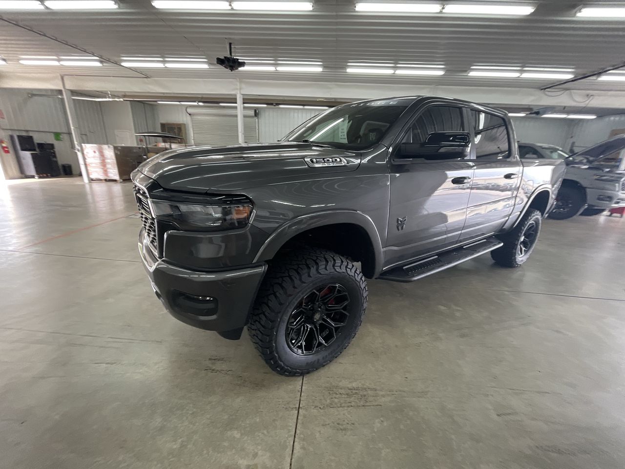 Vehicle Image 4