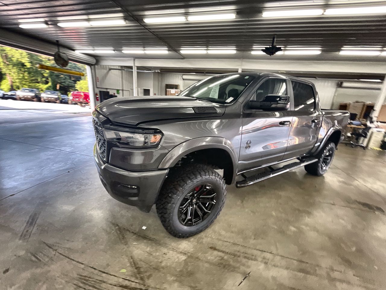Vehicle Image 4