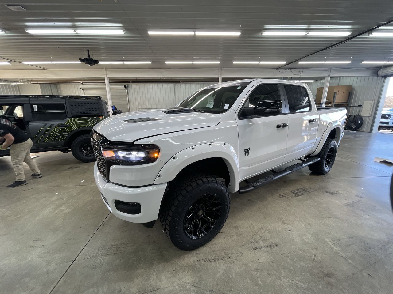 Vehicle Image 4