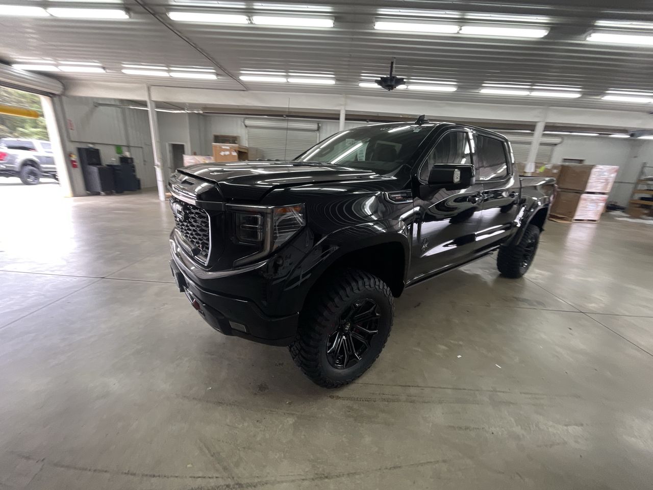 Vehicle Image 4