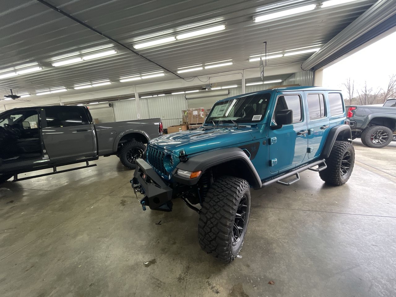 Vehicle Image 4