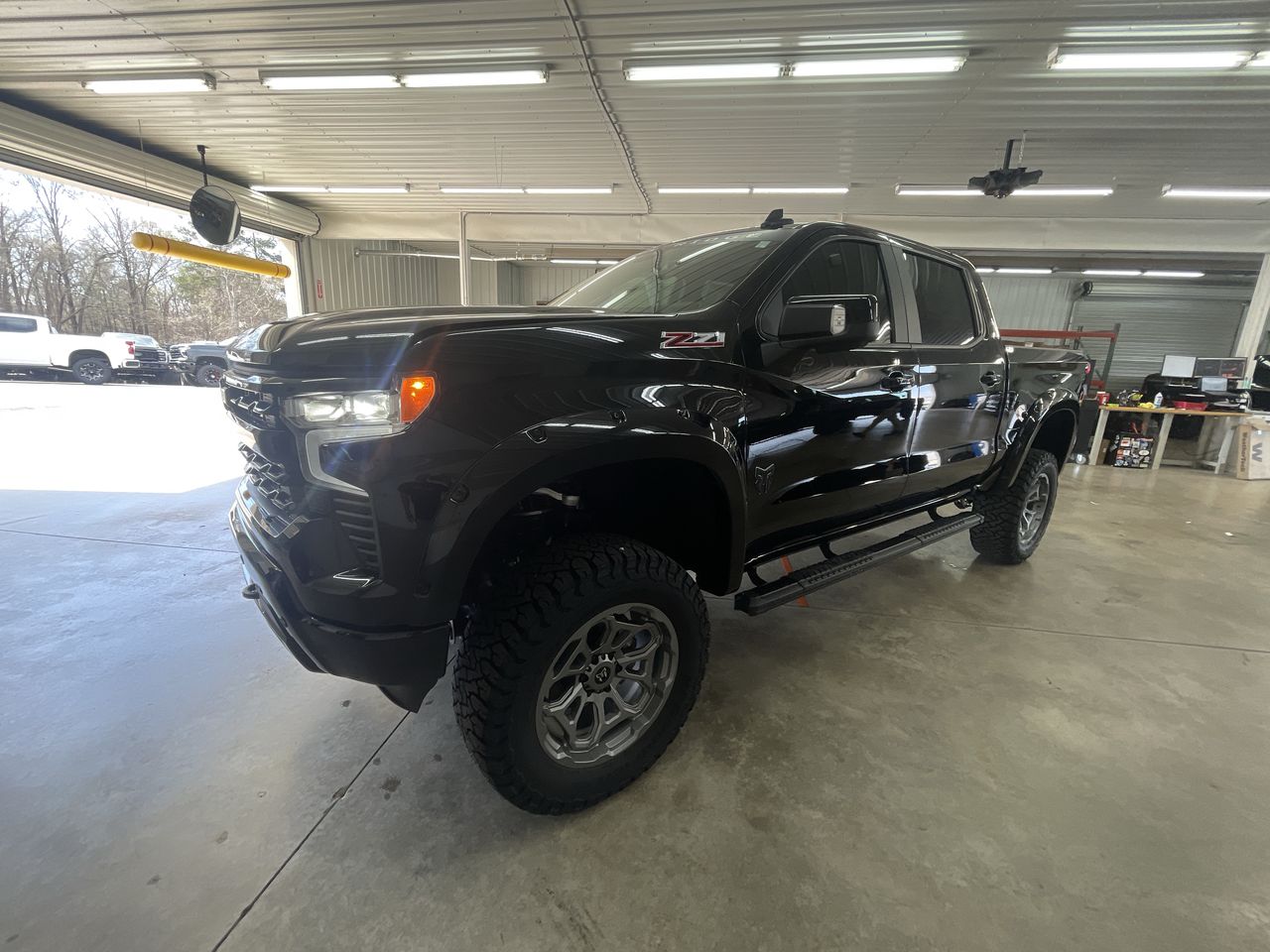 Vehicle Image 4