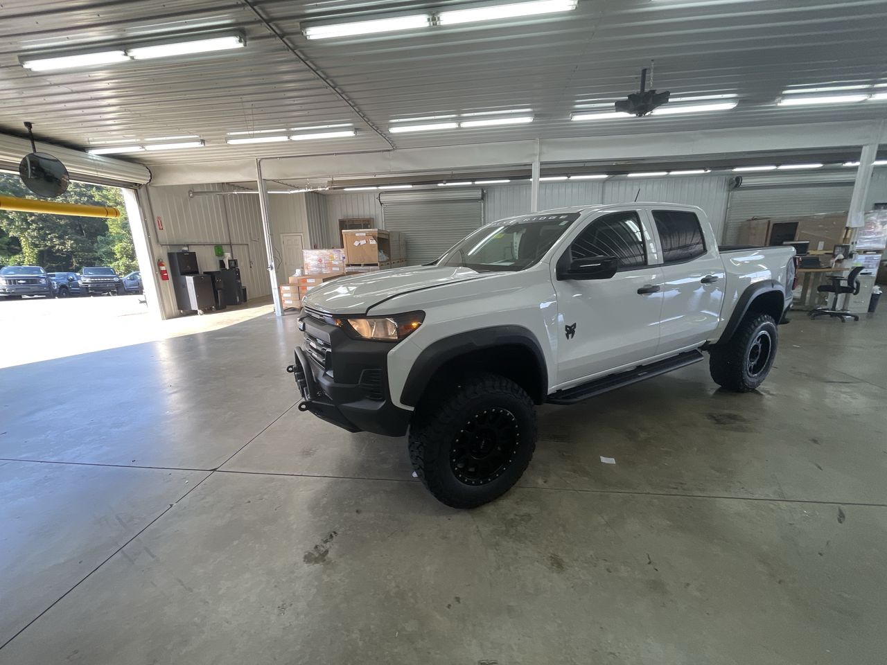 Vehicle Image 4