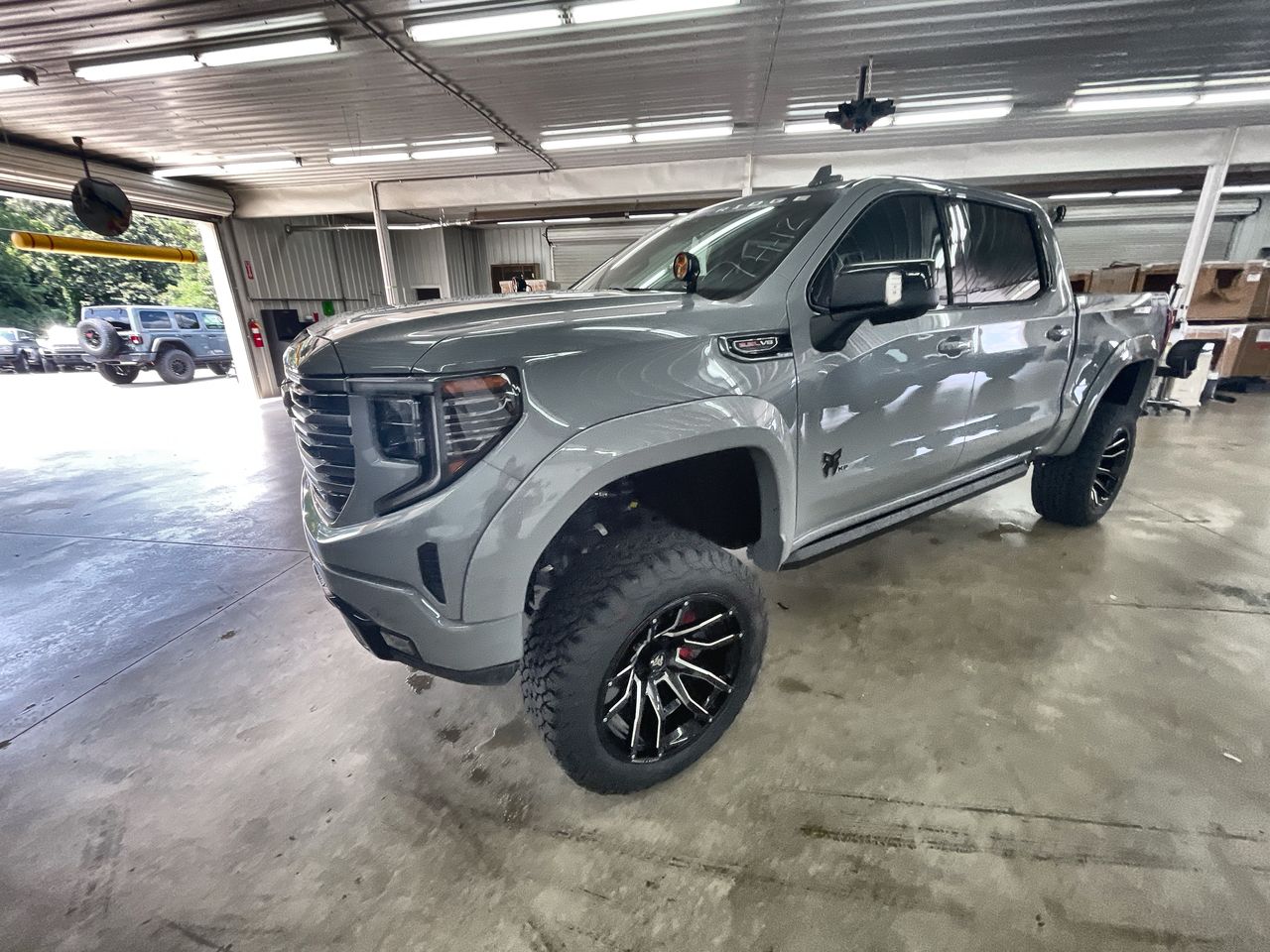 Vehicle Image 4
