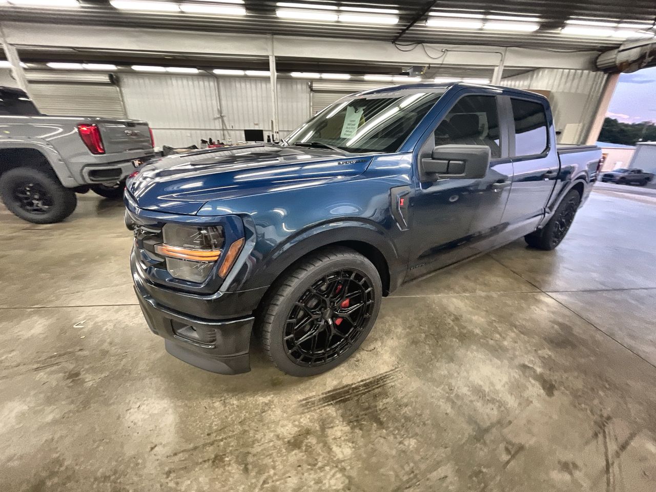 Vehicle Image 4