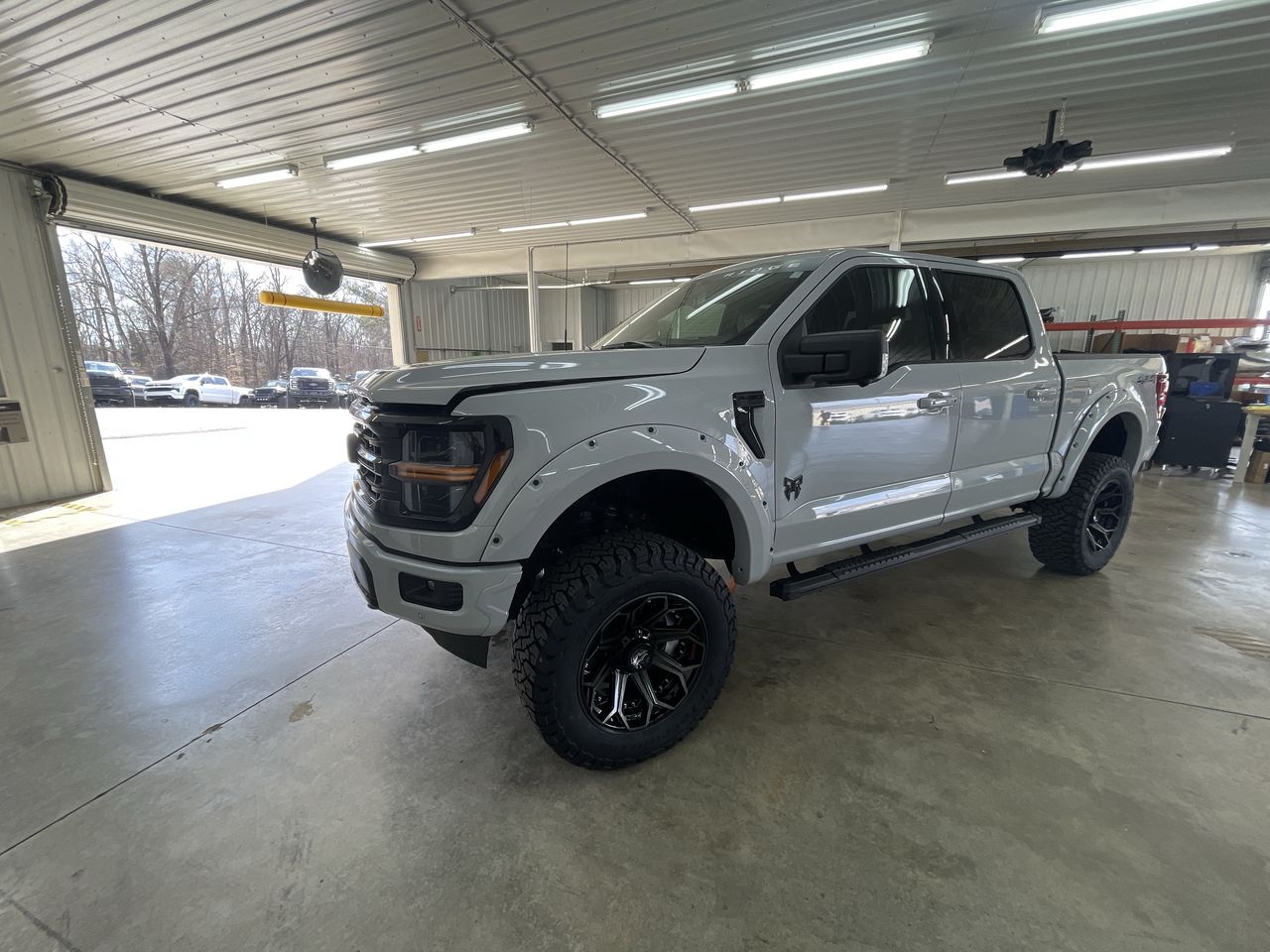 Vehicle Image 4