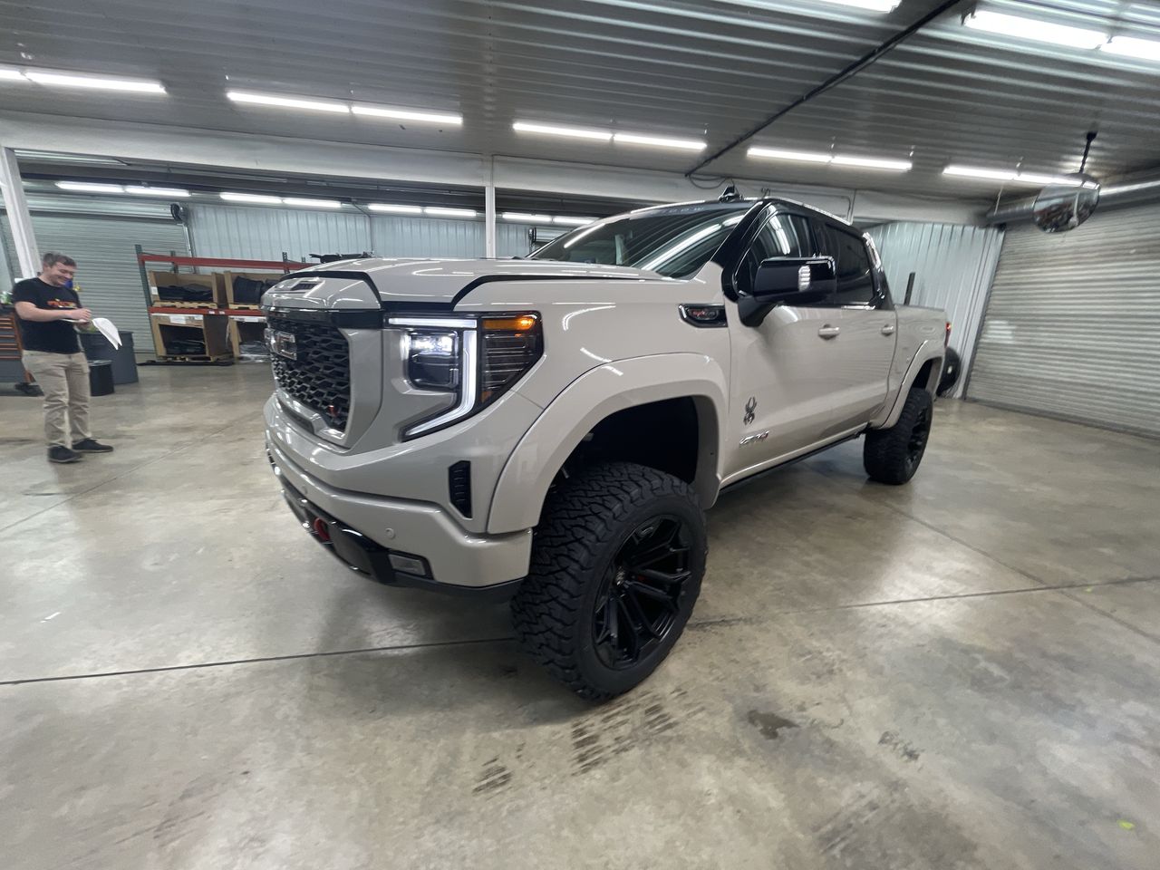 Vehicle Image 4