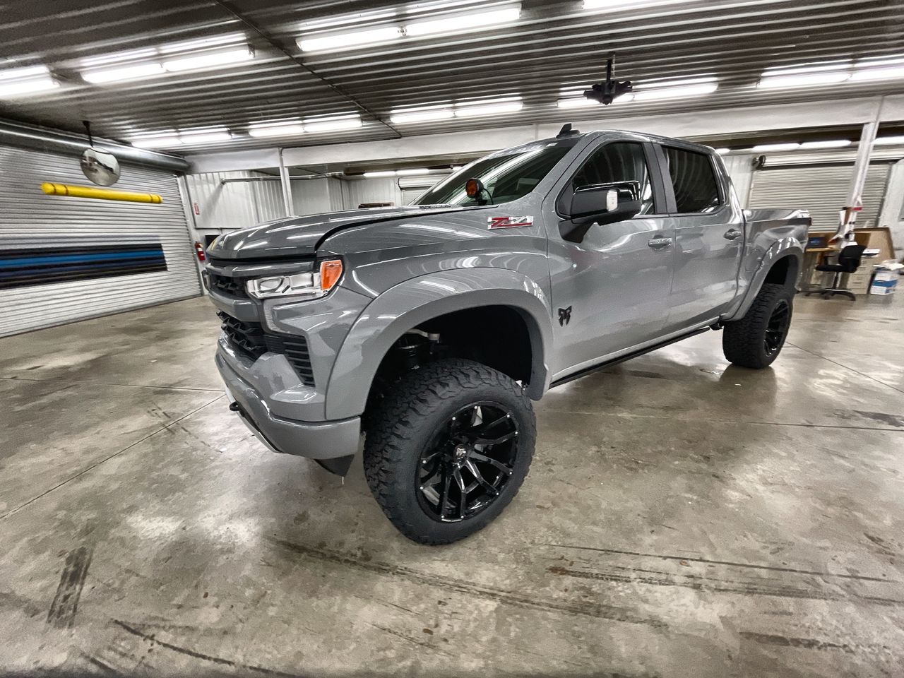 Vehicle Image 4