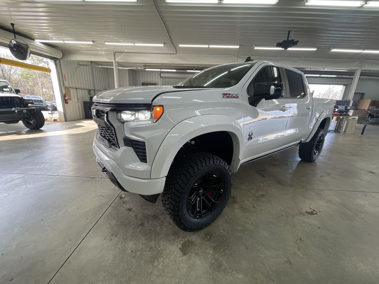 Vehicle Image 4